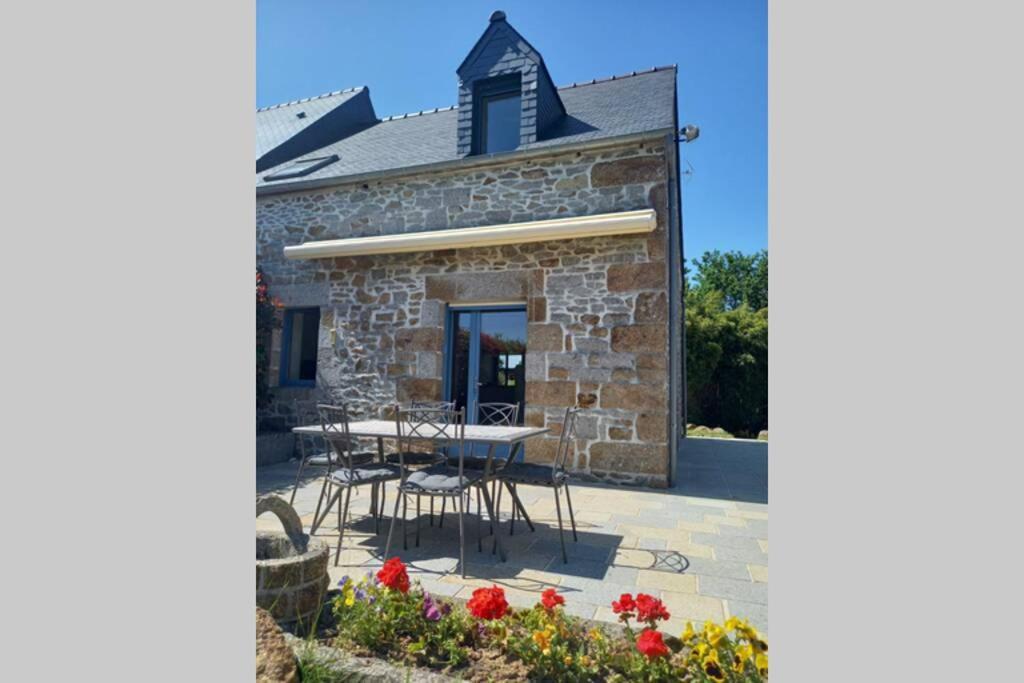 La Maison Bleue Saint-Sauveur-des-Landes Екстер'єр фото