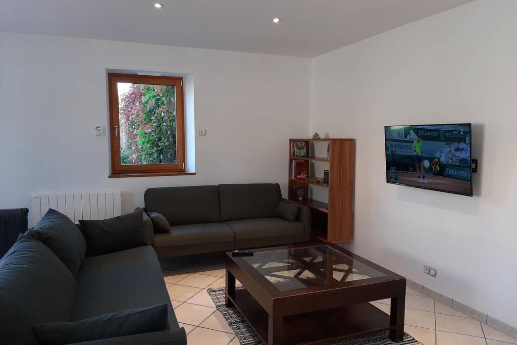 La Maison Bleue Saint-Sauveur-des-Landes Екстер'єр фото