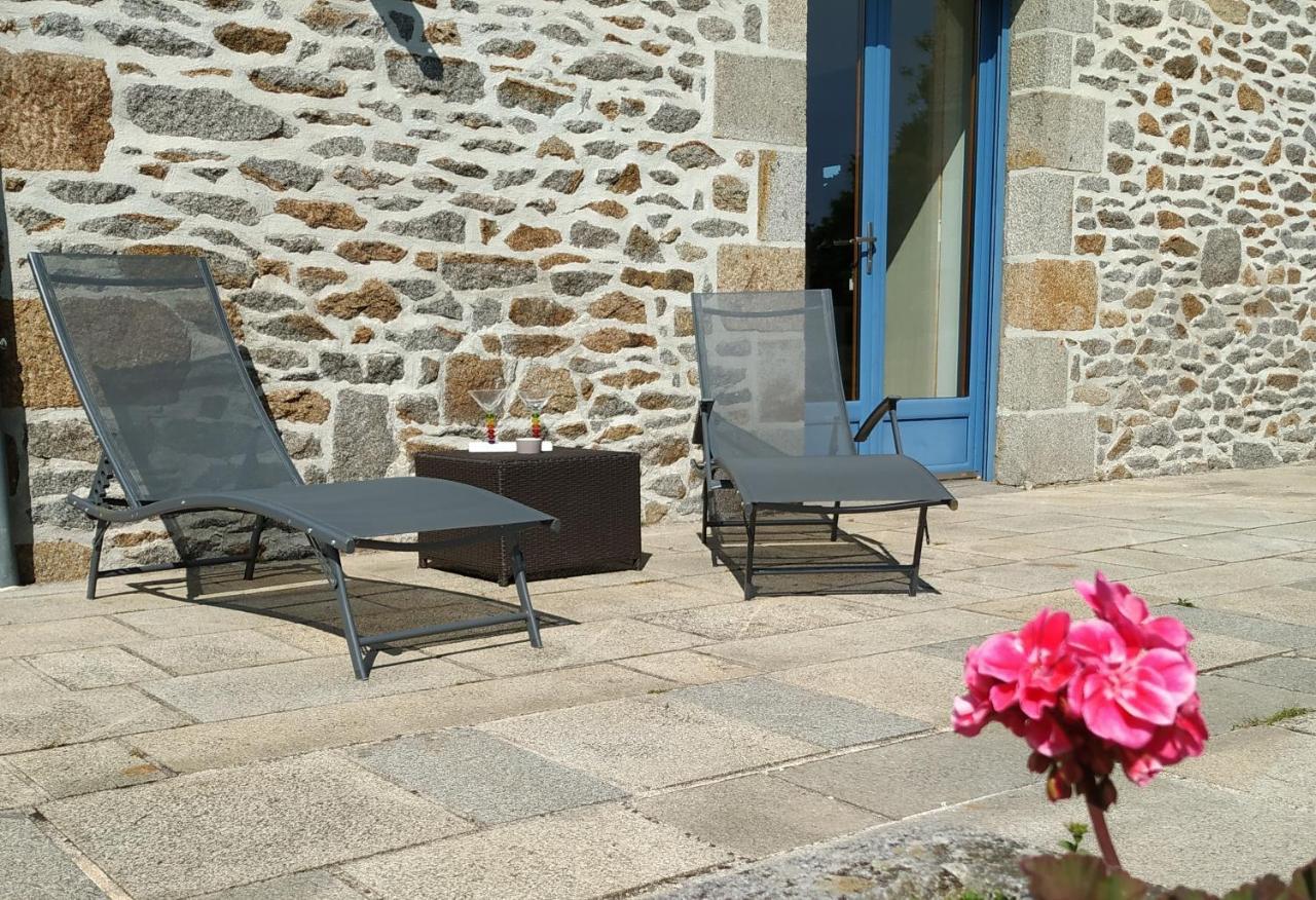La Maison Bleue Saint-Sauveur-des-Landes Екстер'єр фото